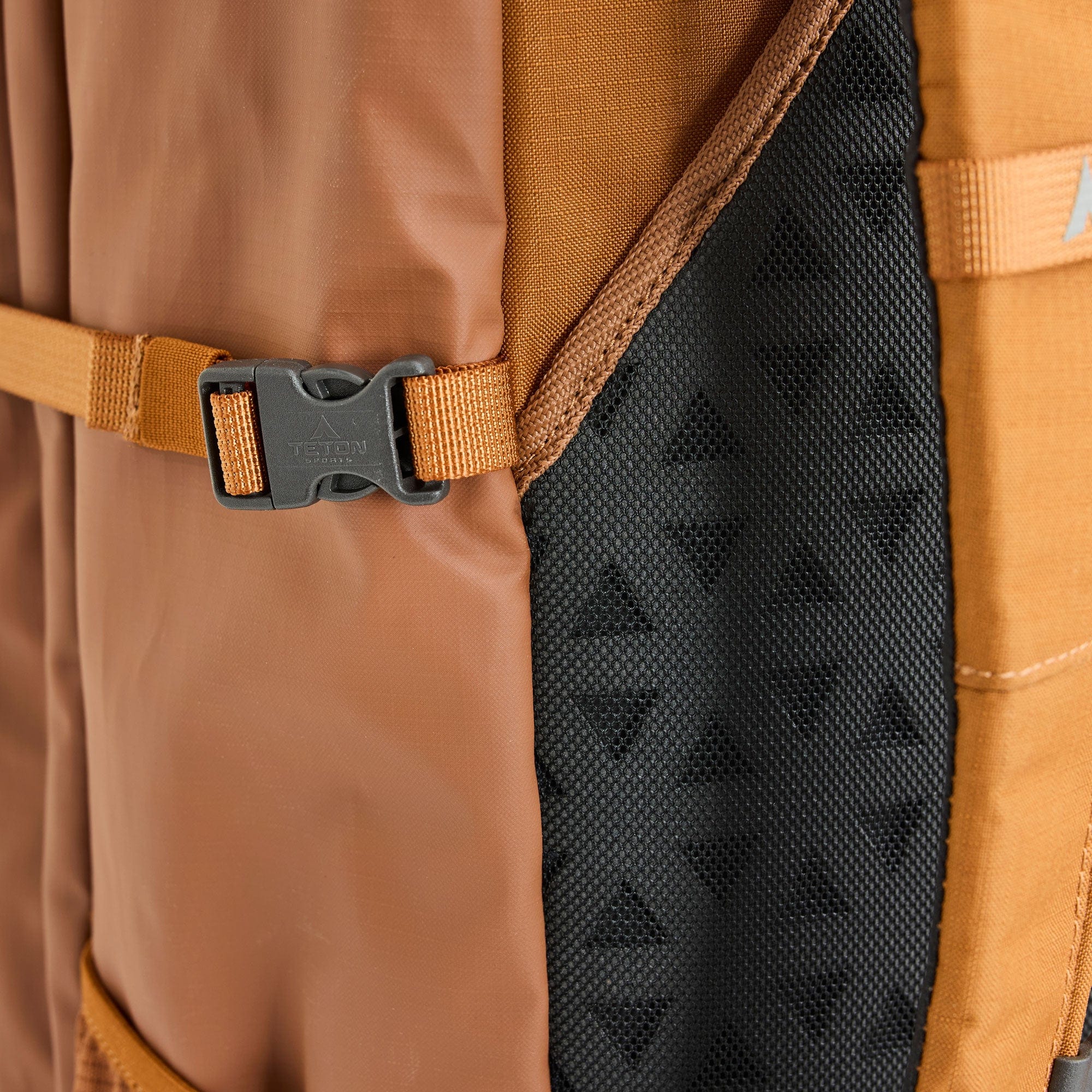 Nanda 40L Backpack - Image 3